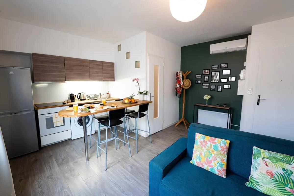 Appartement Centre Village, Clim Et Parking Gratuit Aigues-Mortes Exterior photo