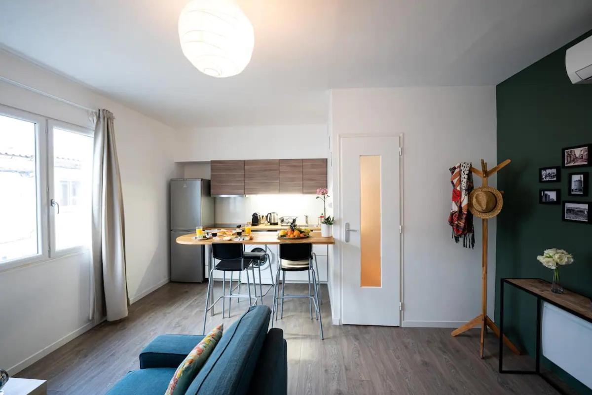 Appartement Centre Village, Clim Et Parking Gratuit Aigues-Mortes Exterior photo